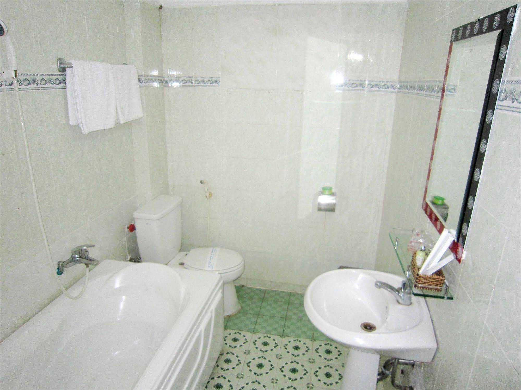 Thanh Hong Hotel Thành Pho Ho Chí Minh Esterno foto